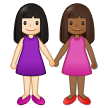 👩🏻‍🤝‍👩🏾 Händchen Haltende Frauen: Helle Hautfarbe, Mitteldunkle Hautfarbe Emoji von Samsung