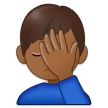 🤦🏾‍♂️ Sich An Den Kopf Fassender Mann: Mitteldunkle Hautfarbe Emoji von Samsung