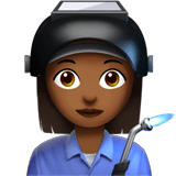 👩🏾‍🏭 Fabrikarbeiterin: Mitteldunkle Hautfarbe Emoji von Apple