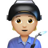 🧑🏼‍🏭 Fabrikarbeiter(in): Mittelhelle Hautfarbe Emoji von Apple