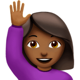 🙋🏾‍♀️ Frau Mit Erhobenem Arm: Mitteldunkle Hautfarbe Emoji von Apple