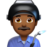 👨🏾‍🏭 Fabrikarbeiter: Mitteldunkle Hautfarbe Emoji von Apple