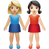 👩🏼‍🤝‍👩🏻 Deux Femmes Se Tenant La Main : Peau Moyennement Claire Et Peau Claire Emoji par Apple