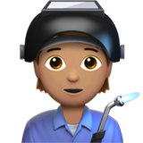🧑🏽‍🏭 Fabrikarbeiter(in): Mittlere Hautfarbe Emoji von Apple