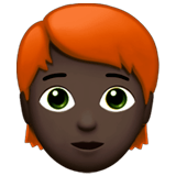 🧑🏿‍🦰 Person: Dunkle Hautfarbe, Rotes Haar Emoji von Apple